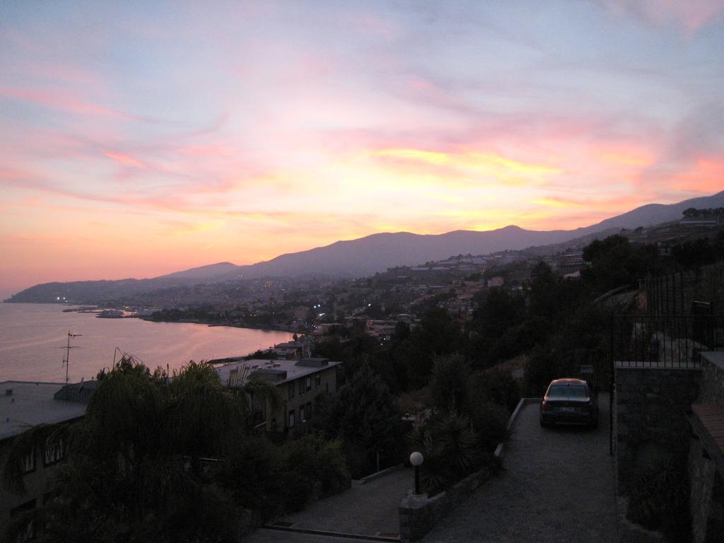 Villa Itati Sanremo Bagian luar foto